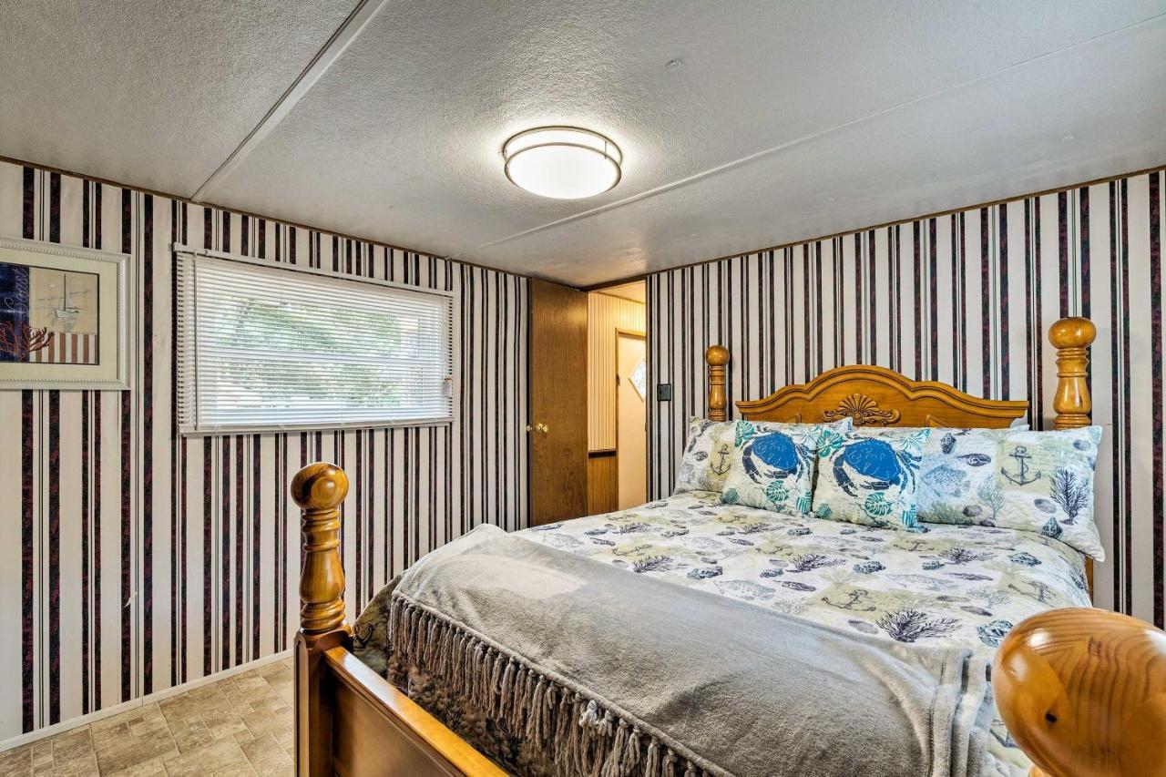 Cabin With Fire Pit, Walk To Steinhatchee River! Exterior photo